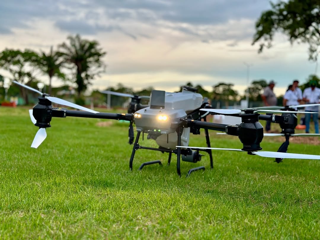 DJI Agras T50 – Dron Agrícola de Alto Rendimiento