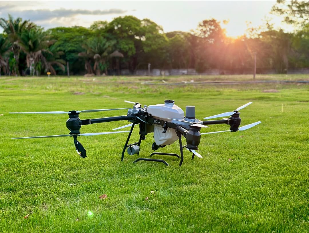 DJI Agras T50 – Dron Agrícola de Alto Rendimiento